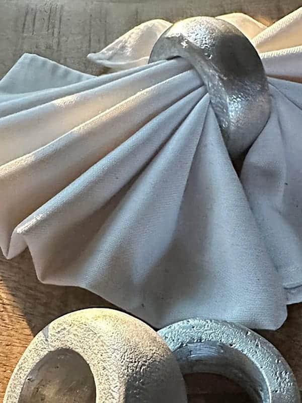 African Monarch Lodges Sijwa Boutique Aluminium Serviette Rings